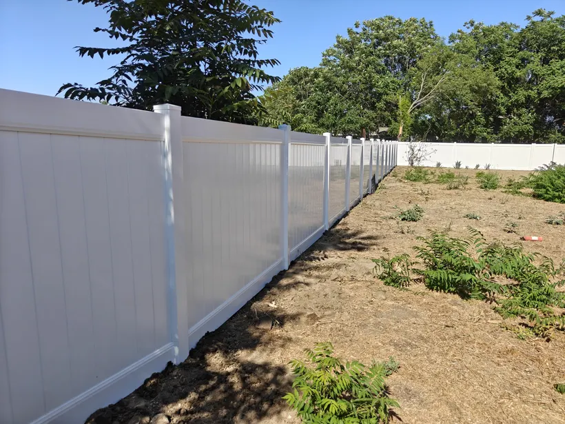 White vinyl privacy fence installed by Apexguard Fence in Rowland Heights, CA